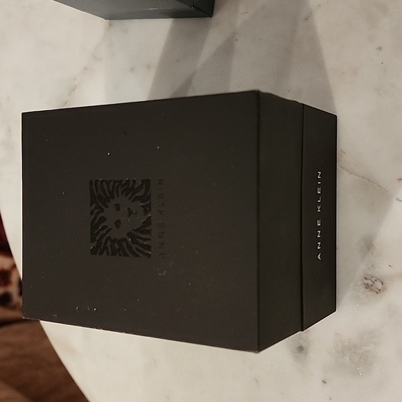 Watch - Picture 4 of 4